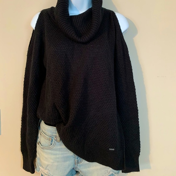 Hollister cold shoulder long sleeve cowl neck sweater - black - Picture 2 of 11